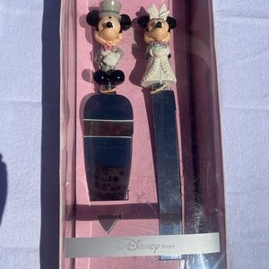 Vintage Disney Minnie and Mickey wedding cake knife and server